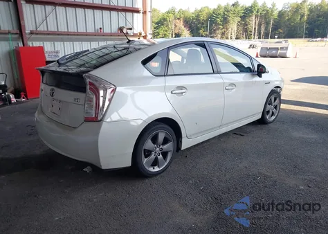 2015 Toyota Prius Persona Series Special Edition z USA, uszkodzony, nr VIN JTDKN3DU5F0411279